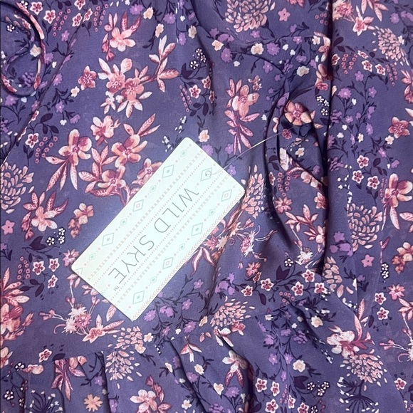 NWT Elegant Floral Lace-Up Blouse in Purple Wild Skye XL - Picture 3 of 11
